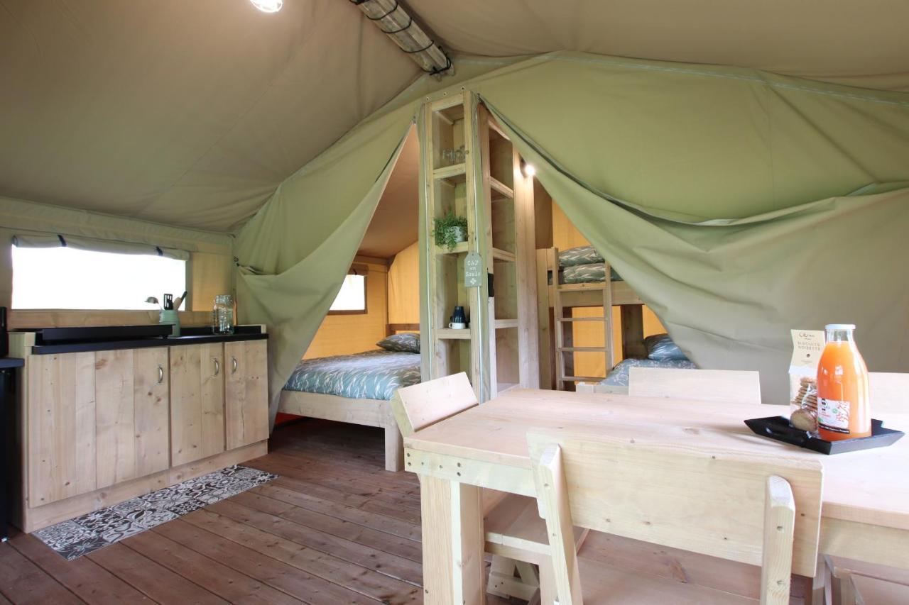 Tente Safari Lodge Ferme Carrique Tardets-Sorholus Exterior photo
